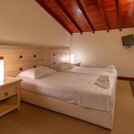 Corfu Beachfront Vila Benitses 别墅