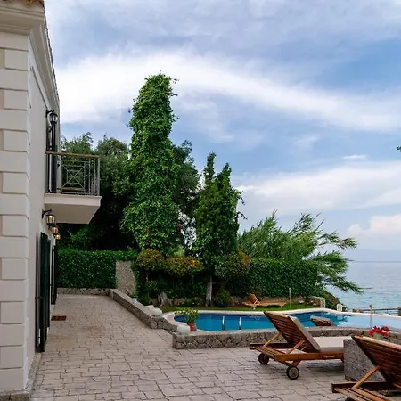 别墅 Corfu Beachfront Vila Benitses 贝尼蔡斯