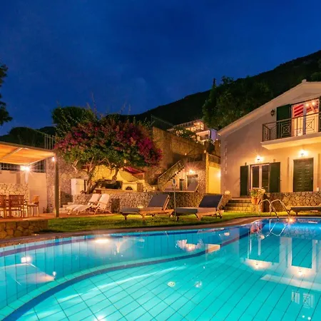 Corfu Beachfront Vila Benitses * 贝尼蔡斯