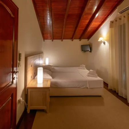 别墅 Corfu Beachfront Vila Benitses