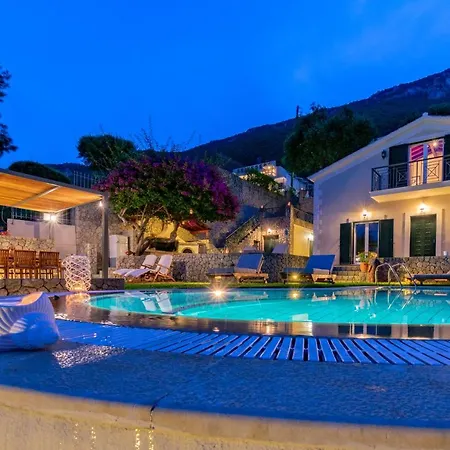 Corfu Beachfront Vila Benitses * 贝尼蔡斯