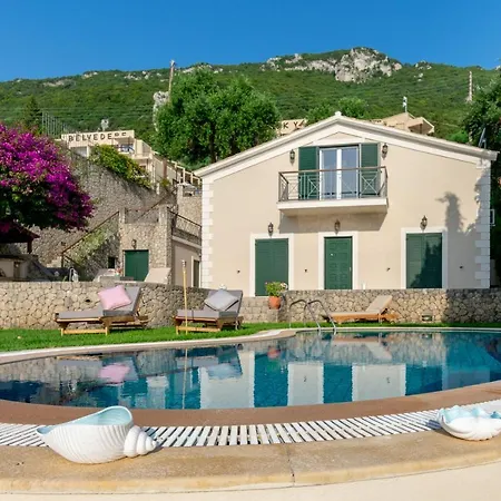 Corfu Beachfront Vila Benitses *