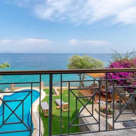 Vilă Corfu Beachfront Vila Benitses